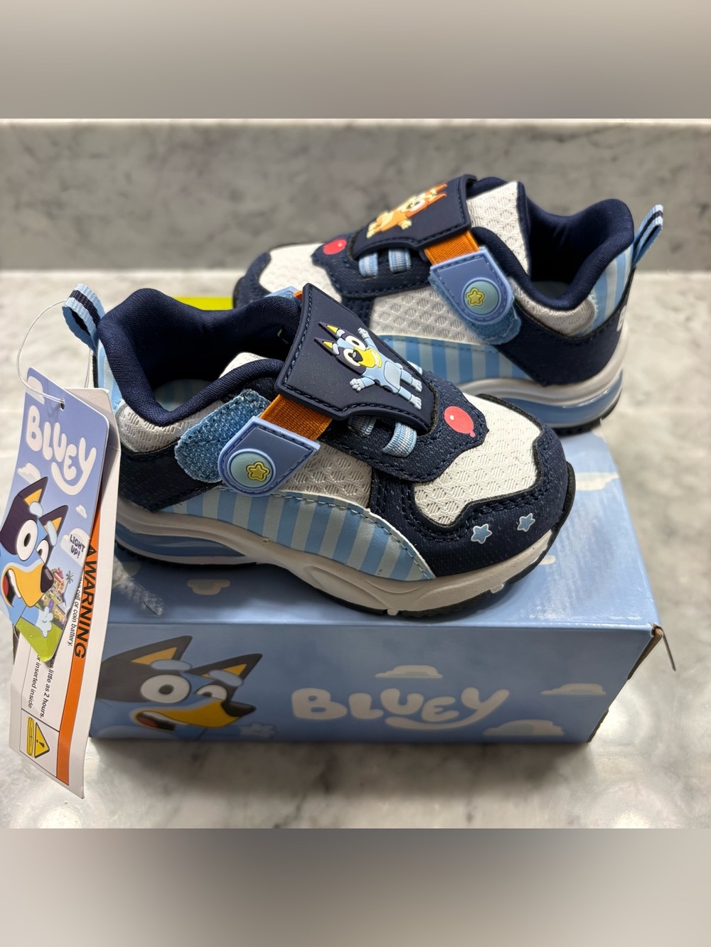 Bluey & Bingo Light Up Sneakers Strap Closure Shoes Toddler Size 6 - Unisex Blue